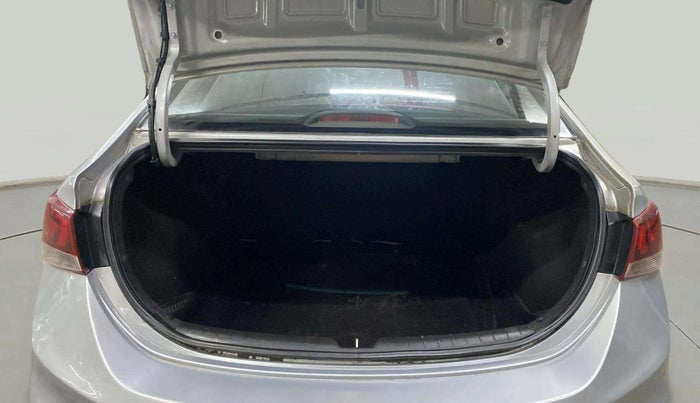 2019 Hyundai Verna 1.6 VTVT SX + AT, Petrol, Automatic, 84,290 km, Boot Inside