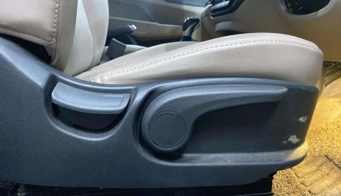 2019 Hyundai Verna 1.6 VTVT SX + AT, Petrol, Automatic, 84,290 km, Driver Side Adjustment Panel