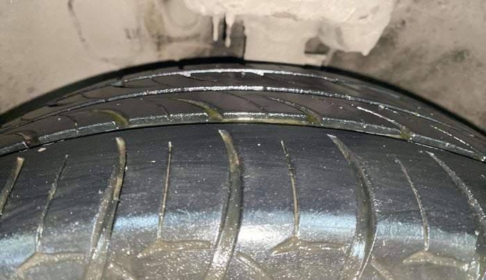 2019 Hyundai Verna 1.6 VTVT SX + AT, Petrol, Automatic, 84,290 km, Left Front Tyre Tread