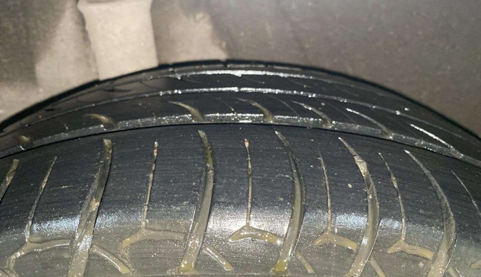 2019 Hyundai Verna 1.6 VTVT SX + AT, Petrol, Automatic, 84,290 km, Right Rear Tyre Tread