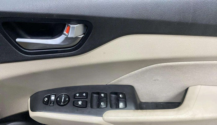 2019 Hyundai Verna 1.6 VTVT SX + AT, Petrol, Automatic, 84,290 km, Driver Side Door Panels Control