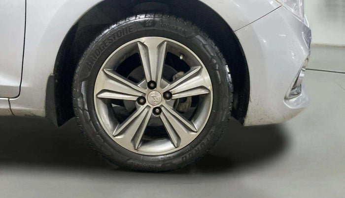 2019 Hyundai Verna 1.6 VTVT SX + AT, Petrol, Automatic, 84,290 km, Right Front Wheel