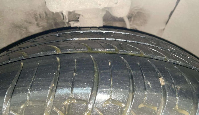 2019 Hyundai Verna 1.6 VTVT SX + AT, Petrol, Automatic, 84,290 km, Right Front Tyre Tread