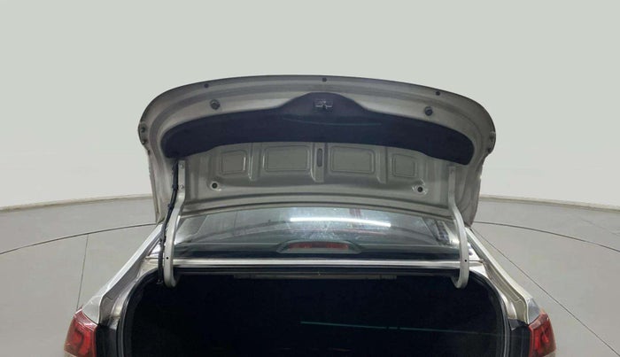 2019 Hyundai Verna 1.6 VTVT SX + AT, Petrol, Automatic, 84,290 km, Boot Door Open