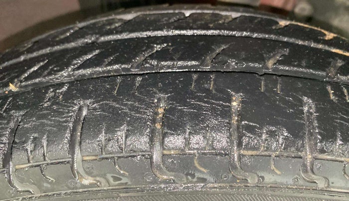 2016 Renault Kwid RXT 1.0 AMT, Petrol, Automatic, 36,097 km, Right Front Tyre Tread