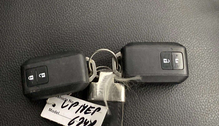 2020 Maruti Baleno ZETA PETROL 1.2, Petrol, Manual, 67,663 km, Key Close Up
