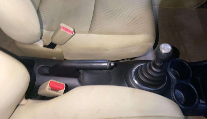 2015 Honda Amaze 1.2L I-VTEC SX, Petrol, Manual, 66,857 km, Gear Lever