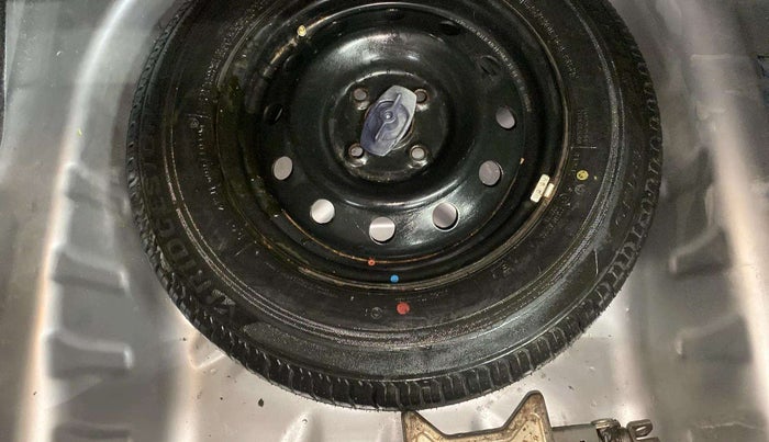 2019 Maruti Dzire VXI, Petrol, Manual, 1,03,087 km, Spare Tyre