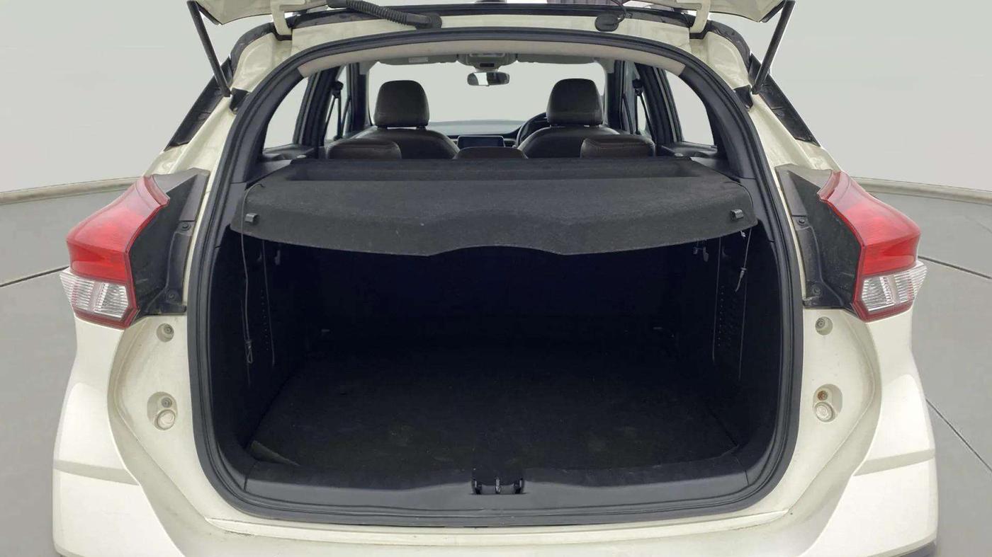 2019 Nissan Kicks XV PREMIUM O DUAL TONE DIESEL, Diesel, Manual, 78,575 km, Boot Inside