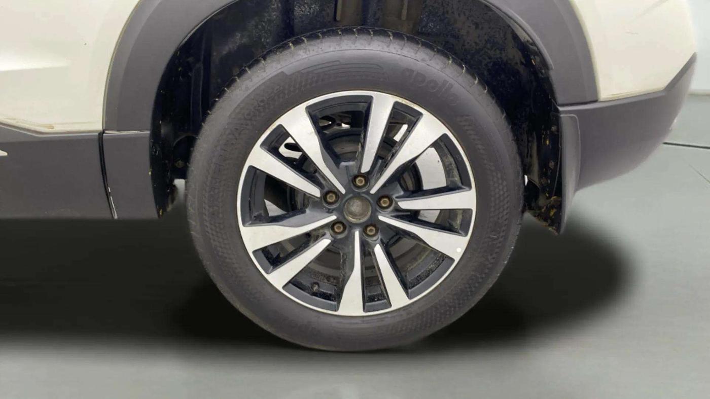 2019 Nissan Kicks XV PREMIUM O DUAL TONE DIESEL, Diesel, Manual, 78,575 km, Left Rear Wheel