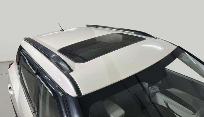 2022 Mahindra XUV300 W6 1.5 Sunroof Diesel, Diesel, Manual, 66,382 km, Roof