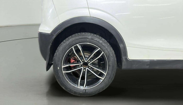 2022 Mahindra XUV300 W6 1.5 Sunroof Diesel, Diesel, Manual, 66,382 km, Right Rear Wheel