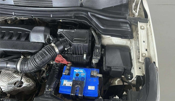2022 Mahindra XUV300 W6 1.5 Sunroof Diesel, Diesel, Manual, 66,382 km, Engine View - Left