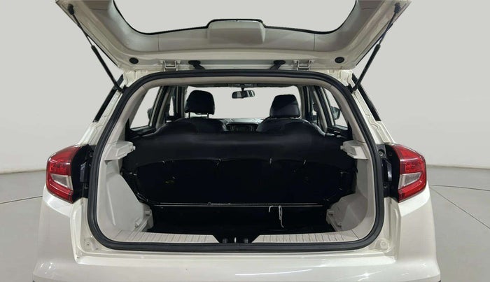 2022 Mahindra XUV300 W6 1.5 Sunroof Diesel, Diesel, Manual, 66,382 km, Boot Inside