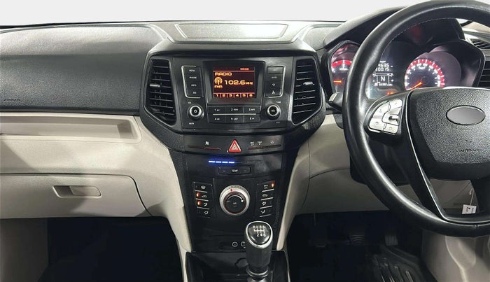 2022 Mahindra XUV300 W6 1.5 Sunroof Diesel, Diesel, Manual, 66,382 km, Air Conditioner