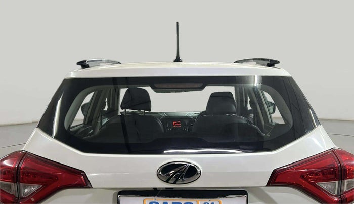 2022 Mahindra XUV300 W6 1.5 Sunroof Diesel, Diesel, Manual, 66,382 km, Rear Windshield