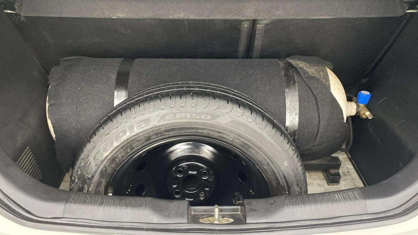 2018 Maruti IGNIS DELTA 1.2 AMT, CNG, Automatic, 85,705 km, Boot Inside