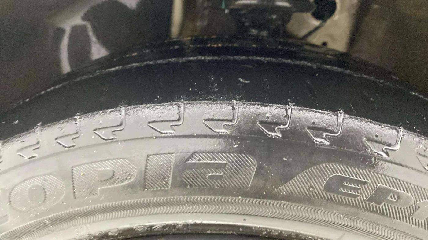 2018 Maruti IGNIS DELTA 1.2 AMT, CNG, Automatic, 85,705 km, Left Front Tyre Tread