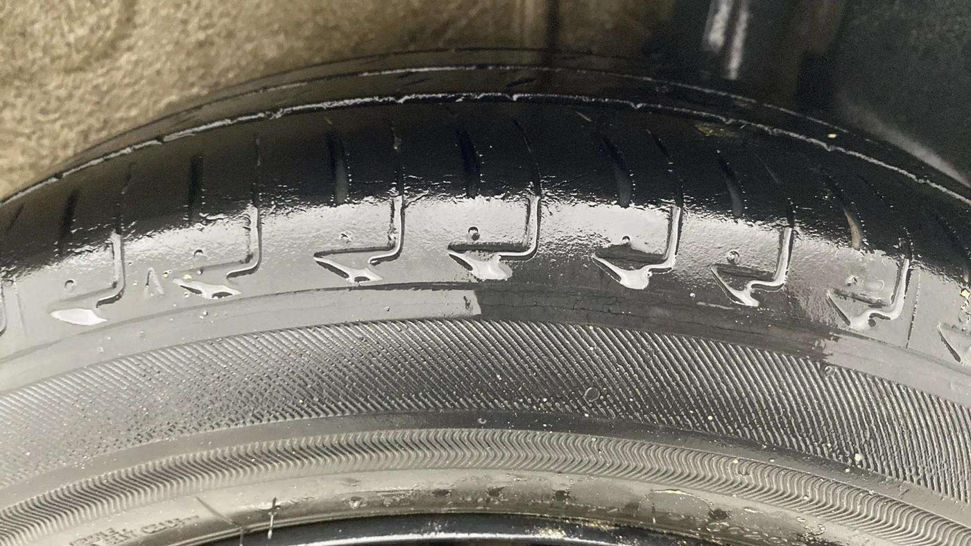 2018 Maruti IGNIS DELTA 1.2 AMT, CNG, Automatic, 85,705 km, Left Rear Tyre Tread