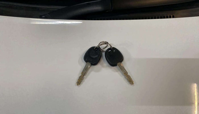 2020 Hyundai NEW SANTRO MAGNA 1.1 CORPORATE EDITION, Petrol, Manual, 21,404 km, Key Close Up