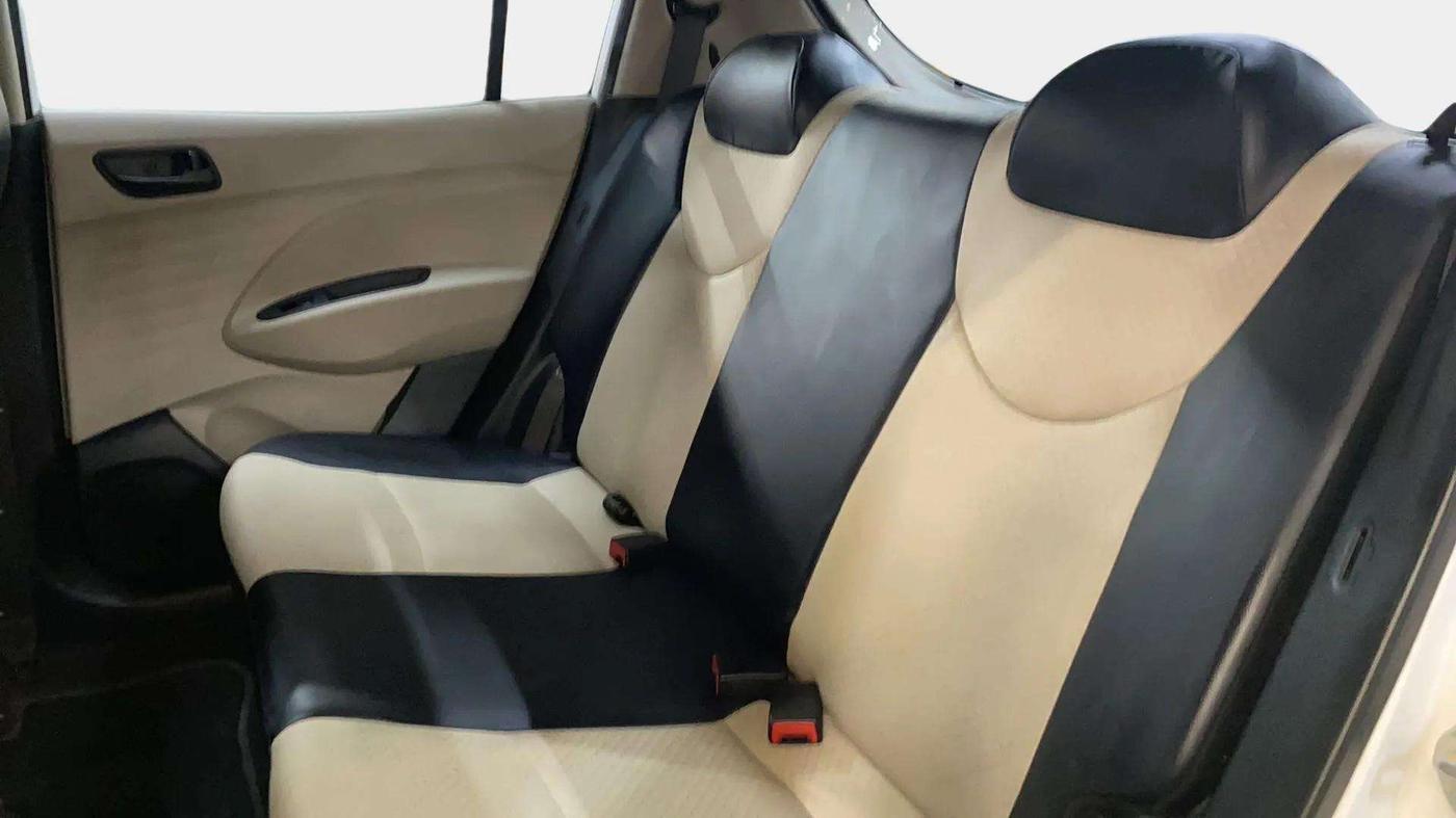 2020 Hyundai NEW SANTRO MAGNA 1.1 CORPORATE EDITION, Petrol, Manual, 21,418 km, Right Side Rear Door Cabin