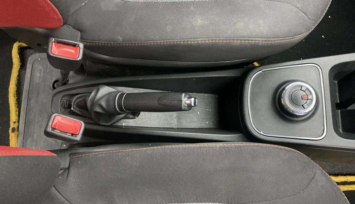 2019 Renault Kwid RXT 1.0 AMT (O), Petrol, Automatic, 33,806 km, Gear Lever
