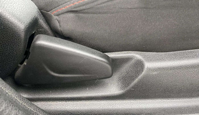 2019 Renault Kwid RXT 1.0 AMT (O), Petrol, Automatic, 33,806 km, Driver Side Adjustment Panel