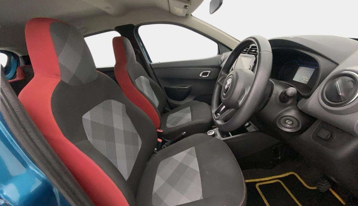 2019 Renault Kwid RXT 1.0 AMT (O), Petrol, Automatic, 33,806 km, Right Side Front Door Cabin