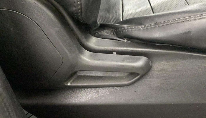 2021 Tata Tiago XT (O) PETROL, Petrol, Manual, 20,792 km, Driver Side Adjustment Panel