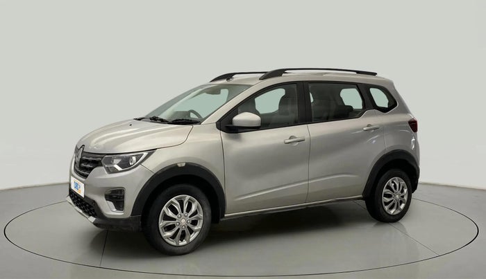 2021 Renault TRIBER RXZ, Petrol, Manual, 26,467 km, Left Front Diagonal