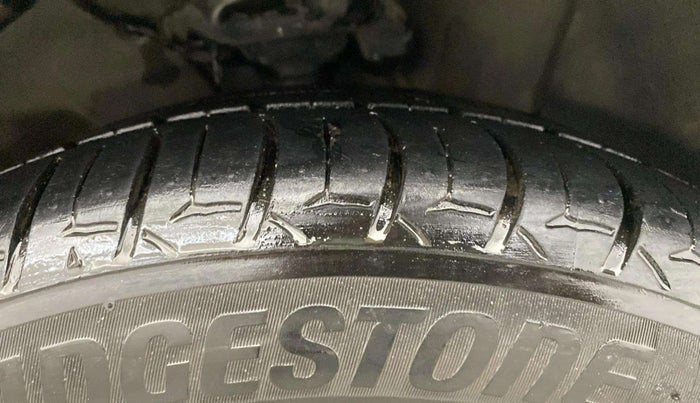 2020 Hyundai Verna SX (O) 1.5 CRDI AT, Diesel, Automatic, 93,688 km, Right Front Tyre Tread