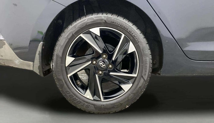 2020 Hyundai Verna SX (O) 1.5 CRDI AT, Diesel, Automatic, 93,688 km, Right Rear Wheel