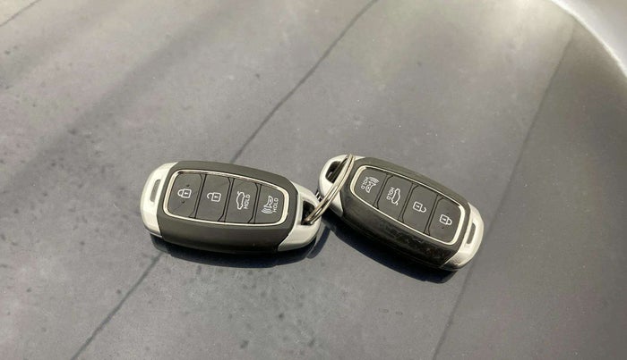 2020 Hyundai Verna SX (O) 1.5 CRDI AT, Diesel, Automatic, 93,688 km, Key Close Up