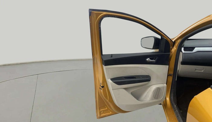 2022 Renault TRIBER RXZ, Petrol, Manual, 37,684 km, LHS Front Door
