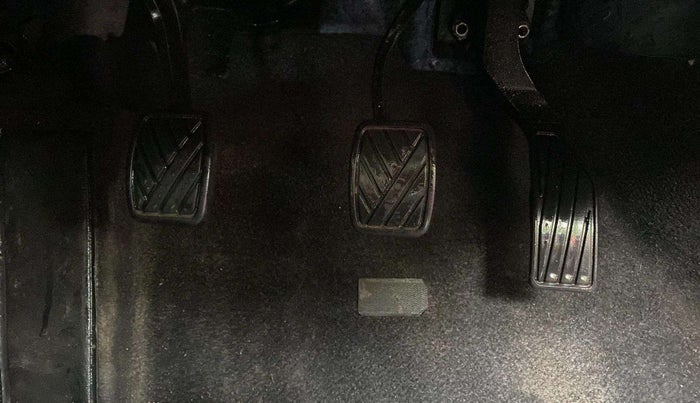 2023 Maruti Grand Vitara ZETA SMART HYBRID, Petrol, Manual, 32,783 km, Pedals