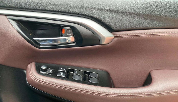 2023 Maruti Grand Vitara ZETA SMART HYBRID, Petrol, Manual, 32,783 km, Driver Side Door Panels Control