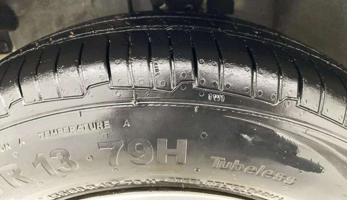 2013 Hyundai i10 MAGNA 1.1, Petrol, Manual, 70,150 km, Left Front Tyre Tread