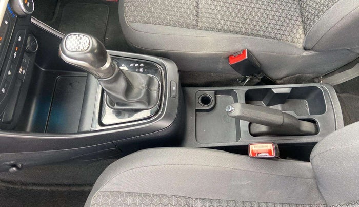 2022 Tata ALTROZ XMA PLUS PETROL, Petrol, Manual, 18,717 km, Gear Lever