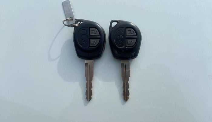 2019 Maruti Baleno DELTA PETROL 1.2, Petrol, Manual, 56,511 km, Key Close Up