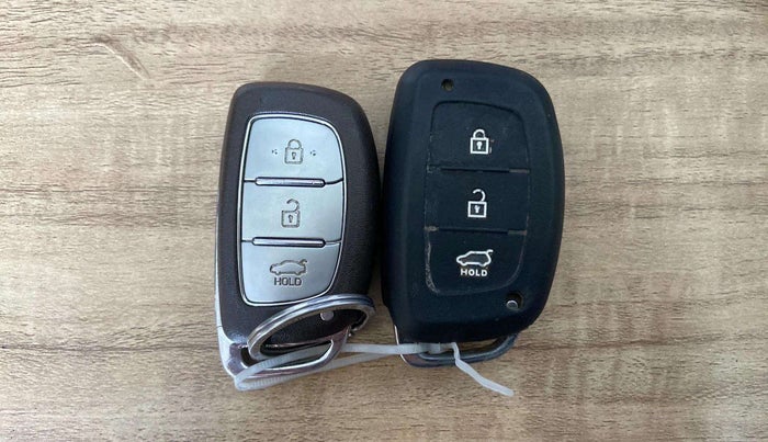 2018 Hyundai Grand i10 ASTA 1.2 KAPPA VTVT, Petrol, Manual, 39,035 km, Key Close Up