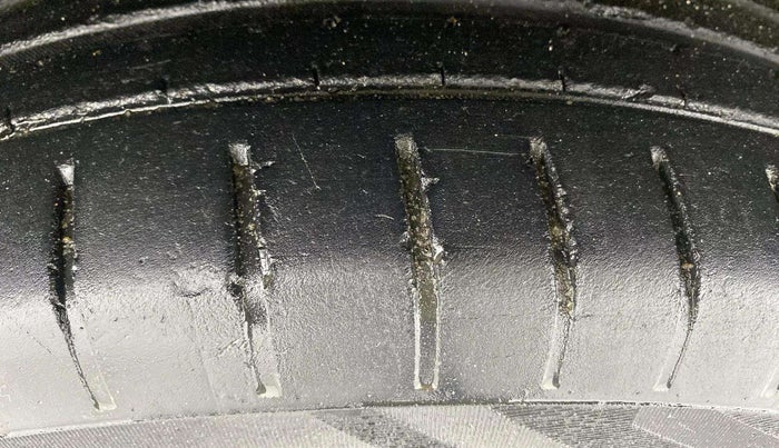 2021 Maruti Swift ZXI PLUS, Petrol, Manual, 38,489 km, Left Front Tyre Tread