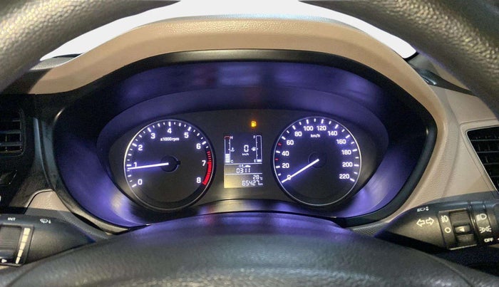 2017 Hyundai Elite i20 SPORTZ 1.2, Petrol, Manual, 65,403 km, Odometer Image