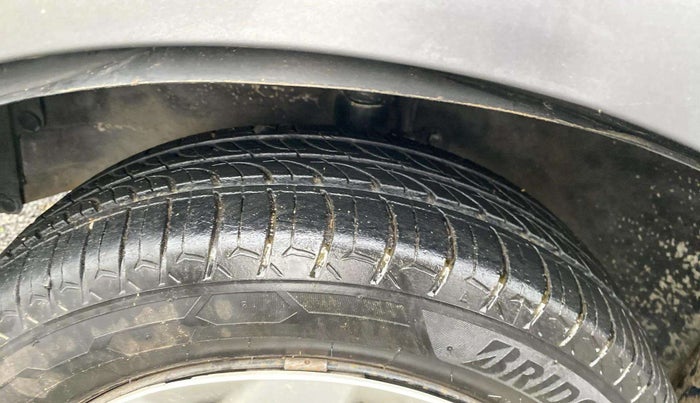 2015 Maruti Wagon R 1.0 VXI, Petrol, Manual, 52,907 km, Left Front Tyre Tread