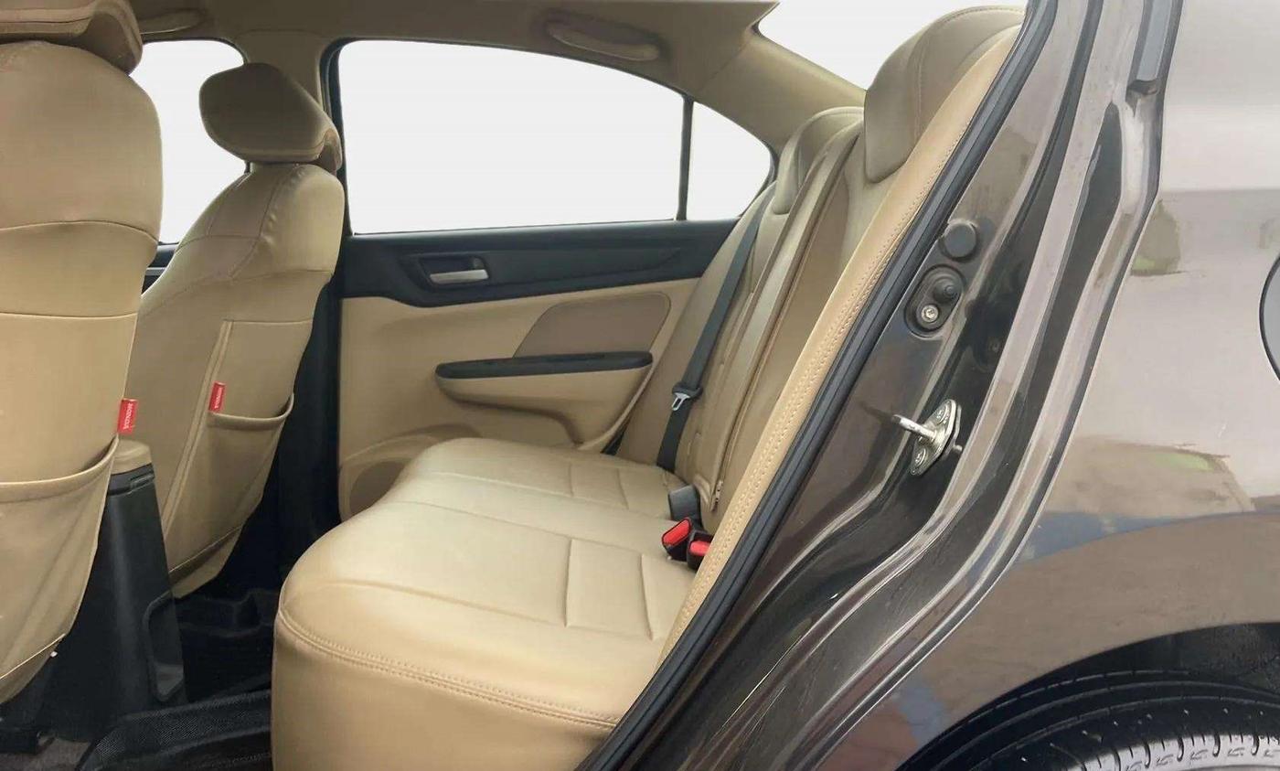 2022 Honda Amaze 1.2L I-VTEC VX CVT, Petrol, Automatic, 16,326 km, Right Side Rear Door Cabin
