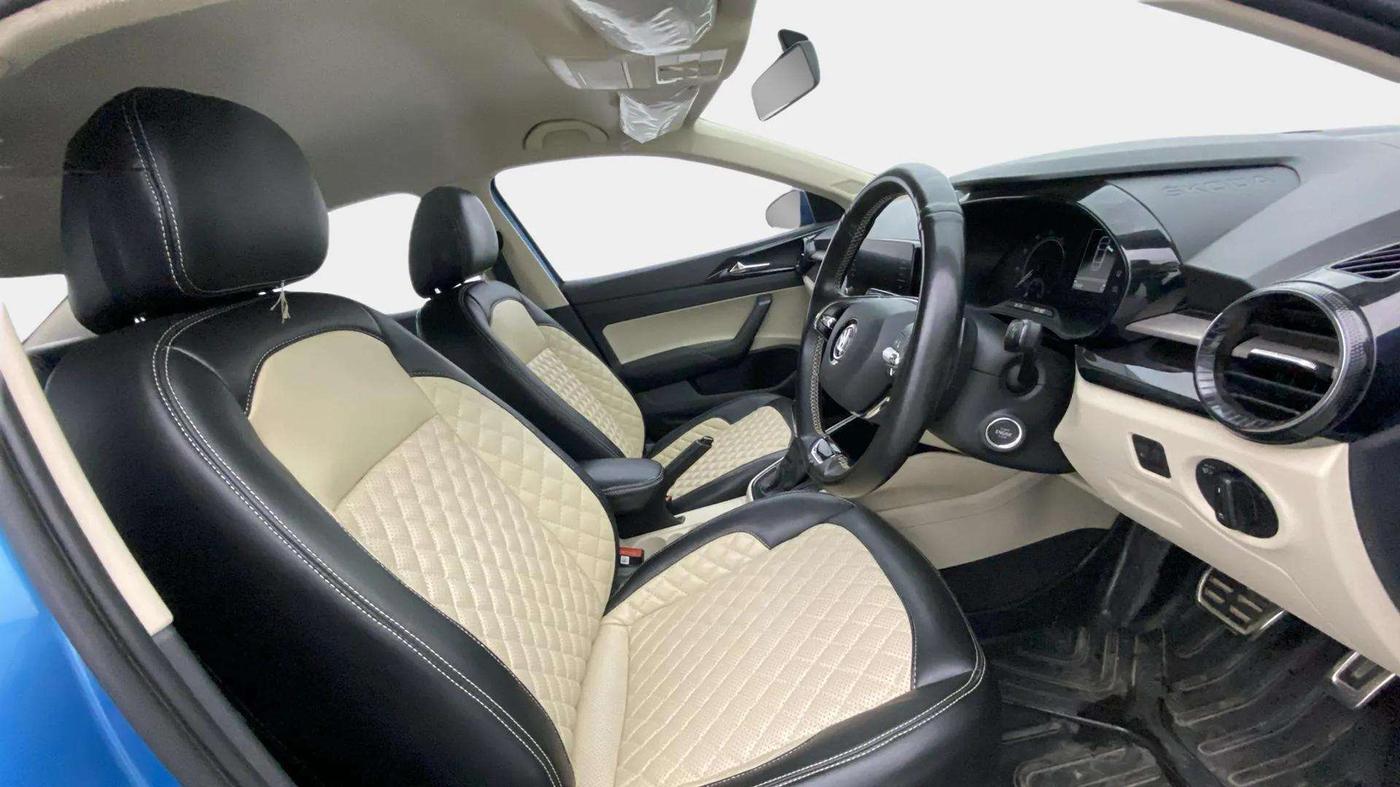 2023 Skoda SLAVIA AMBITION 1.5L TSI AT, Petrol, Automatic, 31,866 km, Right Side Front Door Cabin
