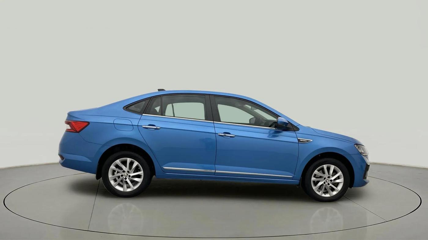 2023 Skoda SLAVIA AMBITION 1.5L TSI AT, Petrol, Automatic, 31,866 km, Right Side View
