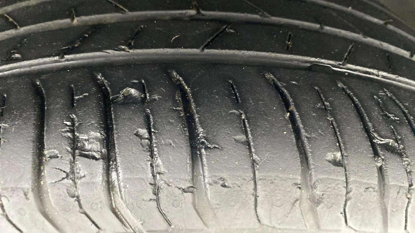 2023 Skoda SLAVIA AMBITION 1.5L TSI AT, Petrol, Automatic, 31,866 km, Right Front Tyre Tread