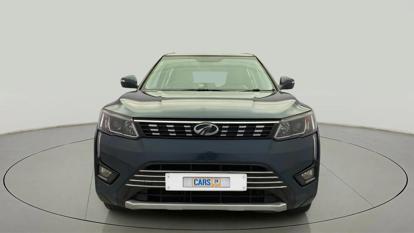 2019 Mahindra XUV300 W8 (O) 1.5 DIESEL, Diesel, Manual, 1,42,625 km, Front