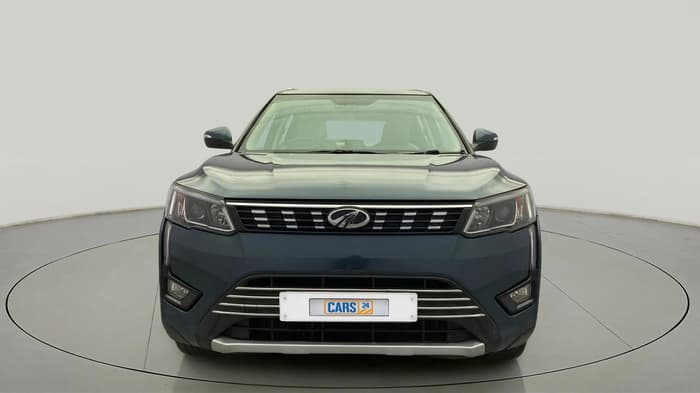 2019 Mahindra XUV300 W8 (O) 1.5 DIESEL, Diesel, Manual, 1,42,625 km, Front