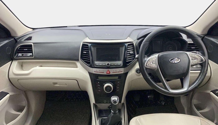 2019 Mahindra XUV300 W8 (O) 1.5 DIESEL, Diesel, Manual, 1,42,449 km, Dashboard